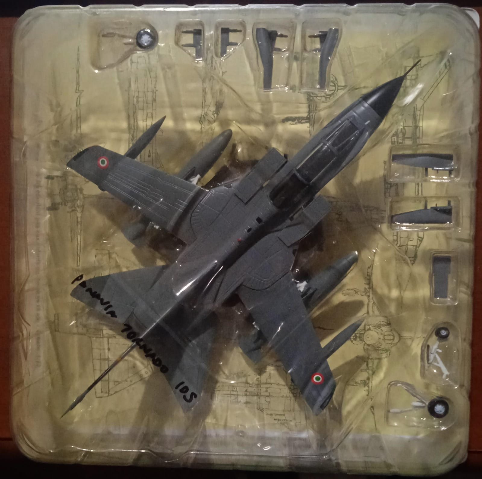 WhatsApp Image 2026-03-25 at 15.54.28 Miniatura De Avião De Combate A Jato: Panavia Tornado IDS (Lacrado) - Imagem 1