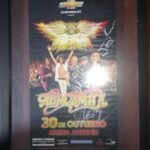 Pôster autografado do Aerosmith: 30 de Outubro Arena Anhembi (No quadro)