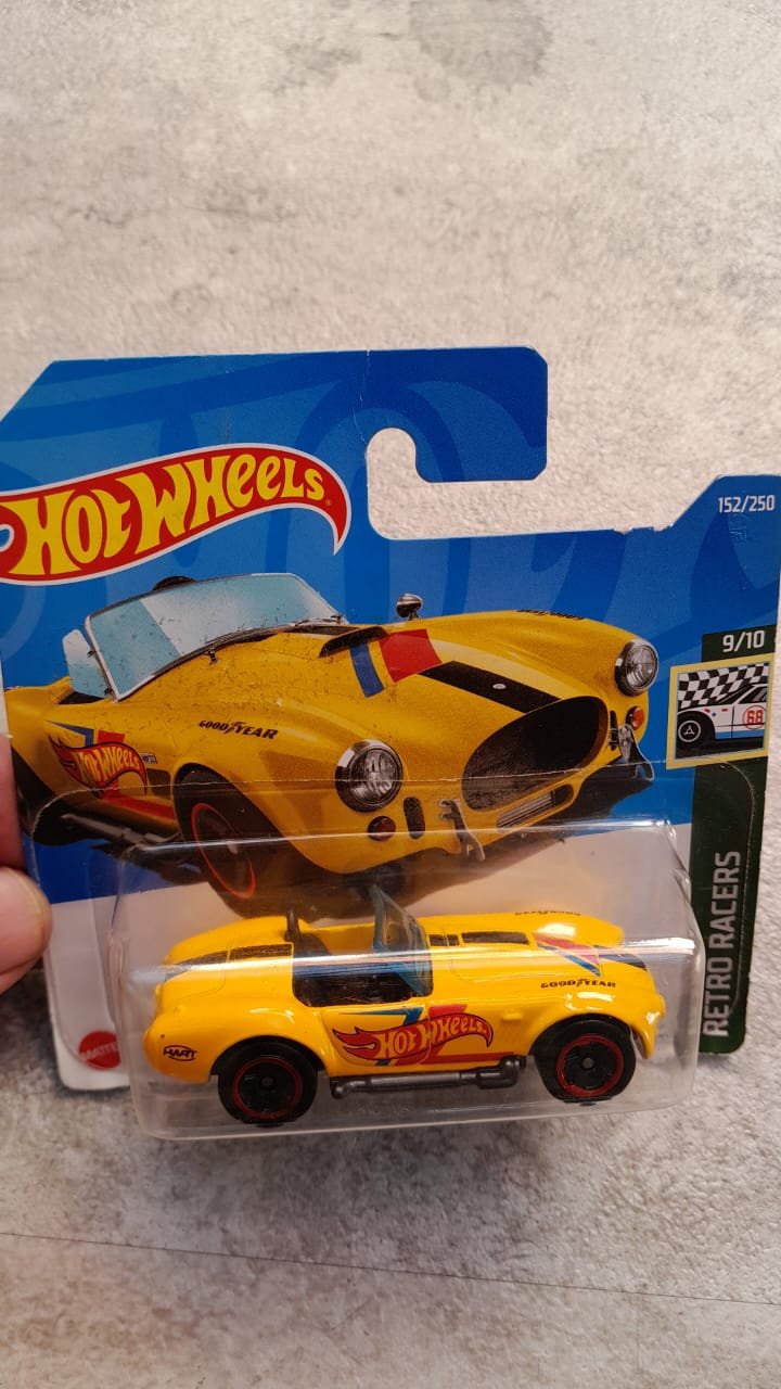 36 Hot Wheels Retro Racers Shelby Cobra 427 S/C - Imagem 1