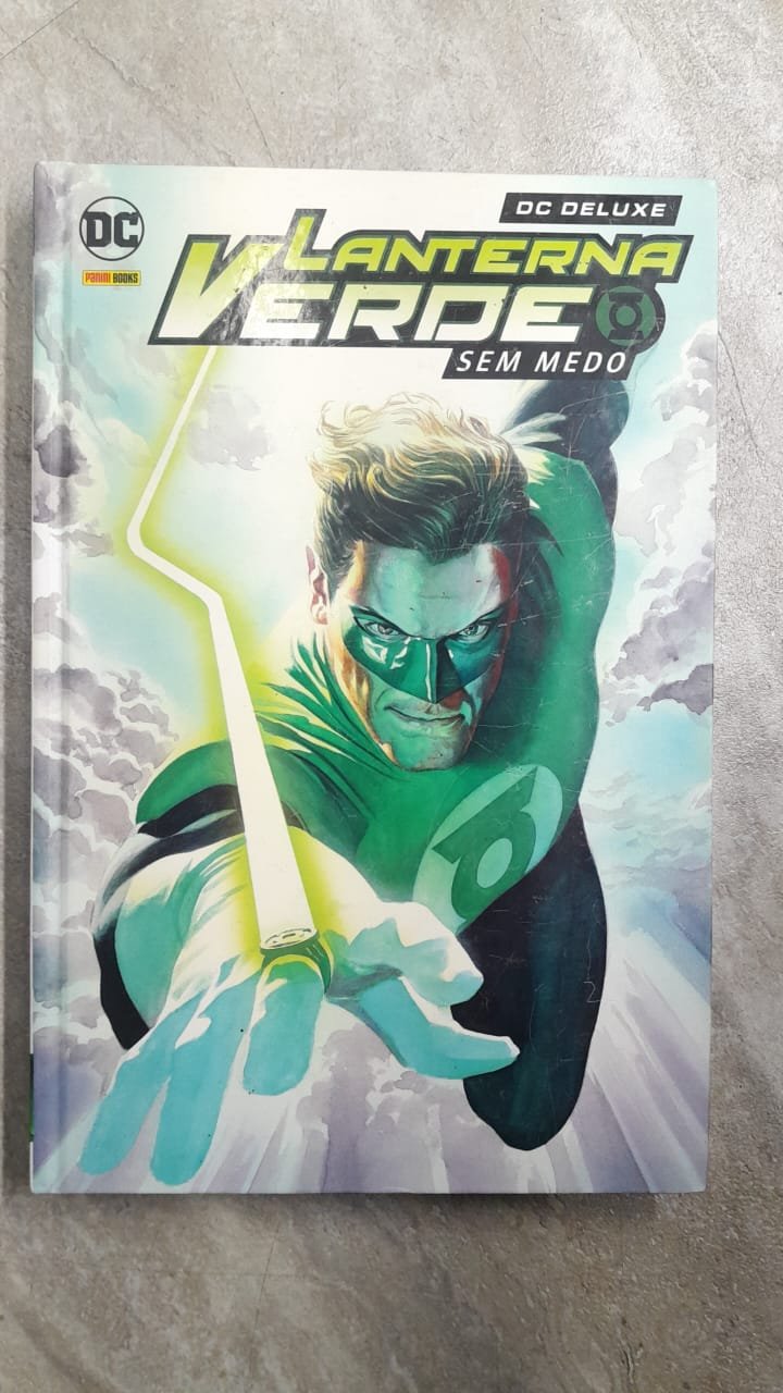 9 DC Deluxe Lanterna Verde Sem Medo - Imagem 1