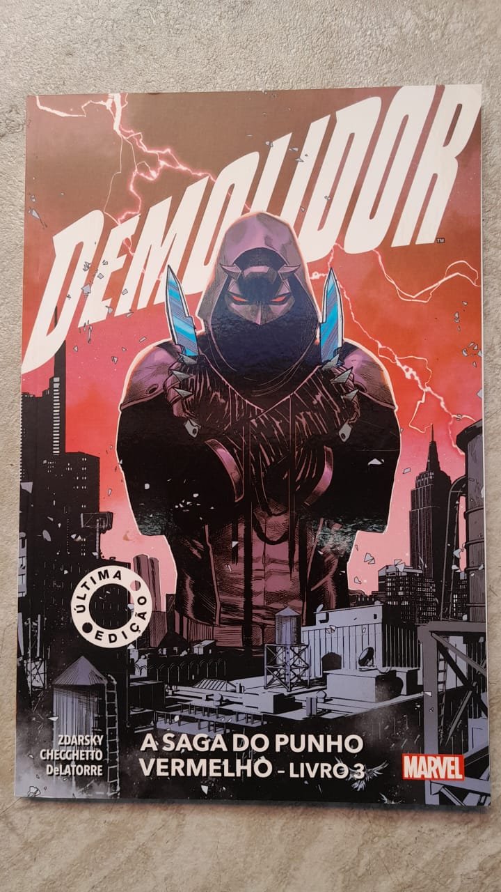 61 Demolidor 11 - A Saga do Punho Vermelho livro 3 - Imagem 1