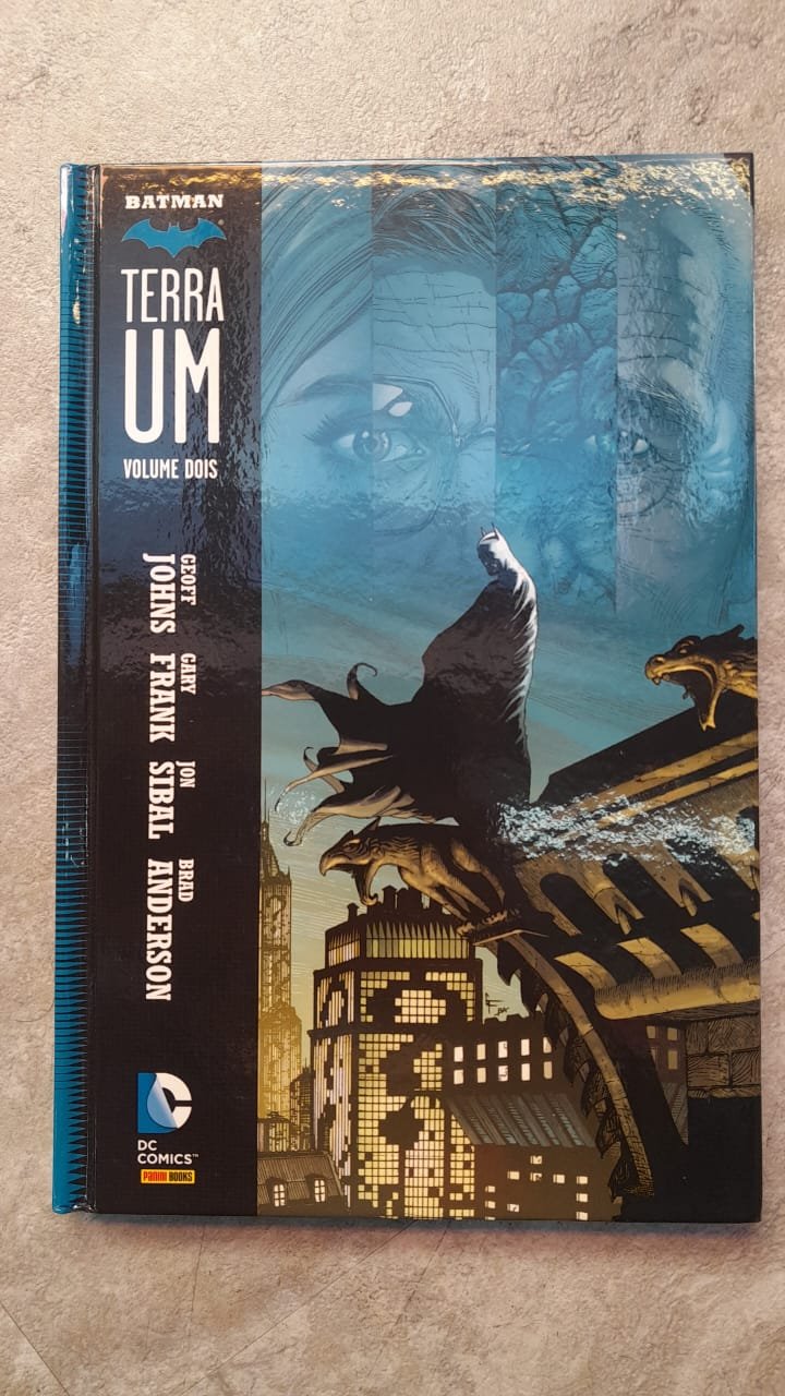30 Batman Terra Um vol. 2 - Imagem 1