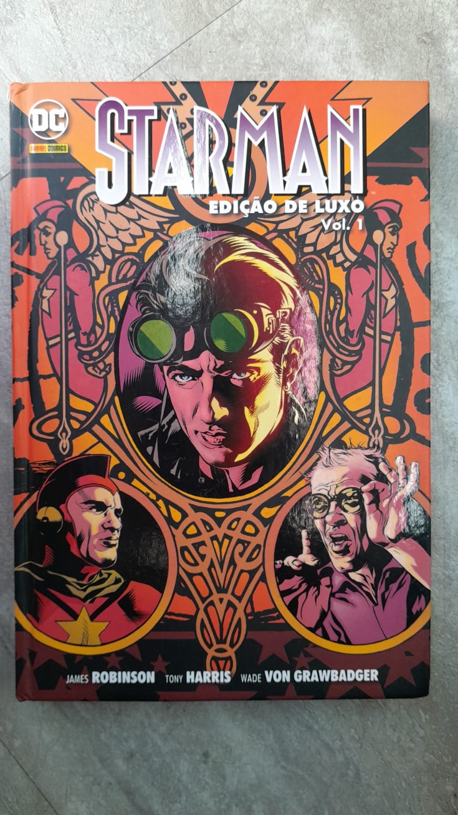 3 Starman Edição de Luxo vol. 1 - Imagem 1