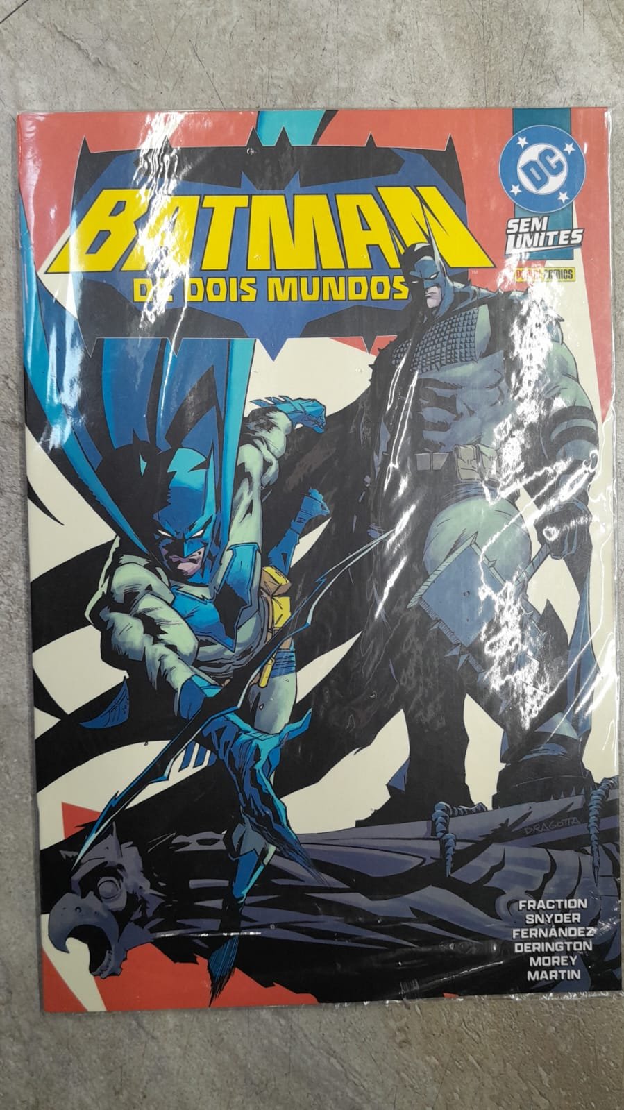44 Batman de Dois Mundos - edição especial Batman Day 2026 - Imagem 1