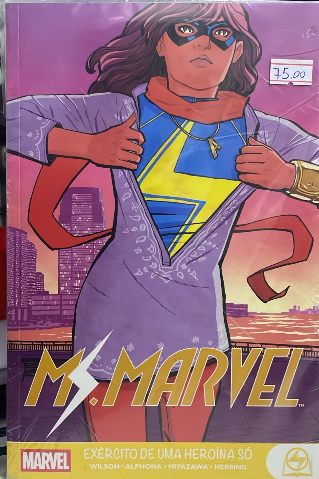 WhatsApp Image 2026-09-02 at 17.54.54 Ms. Marvel - Vol.3: Exército de uma heroína só - Imagem 1