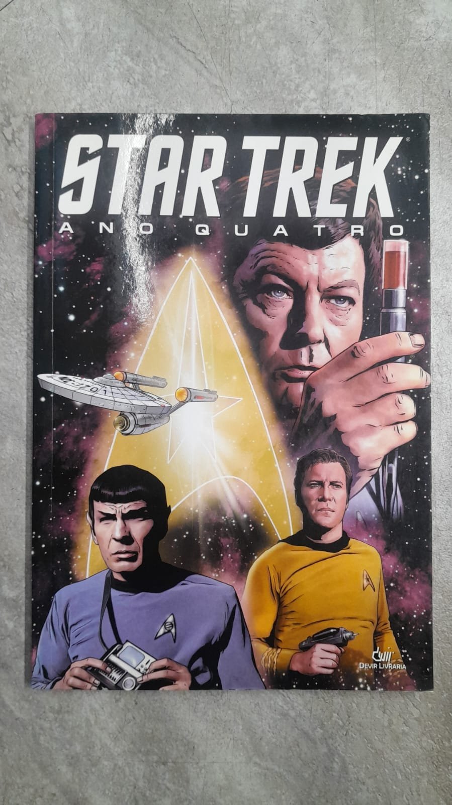 57 Star Trek ano quatro - Imagem 1
