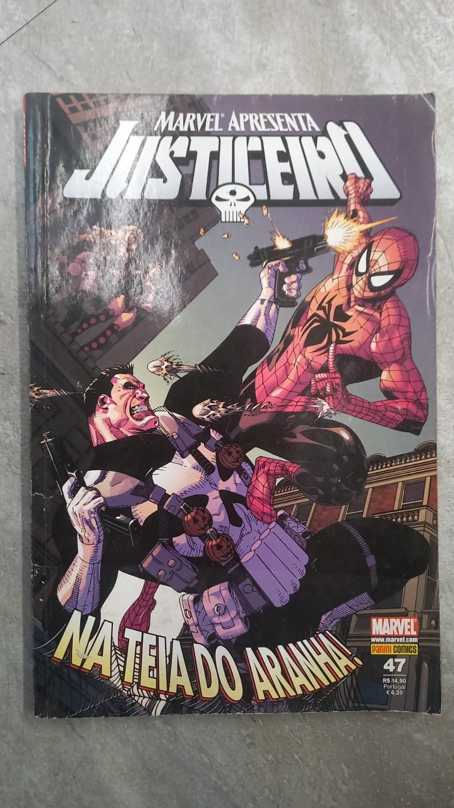 92 Marvel Apresenta Justiceiro: Na Teia do Aranha - Imagem 1